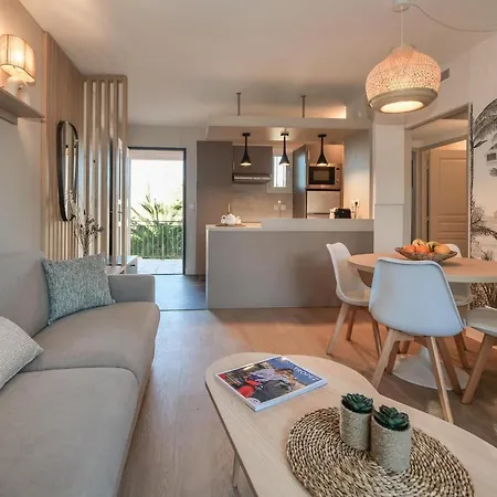 St Tropez Et A Pied Escale De Charme - 3 Apartmán *
